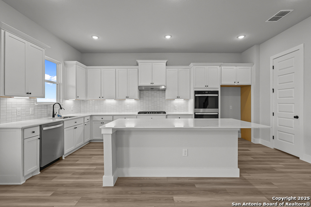 4503 Yoakum Valley Property Photo 10