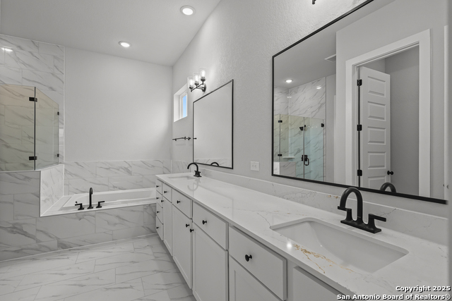 4503 Yoakum Valley Property Photo 17