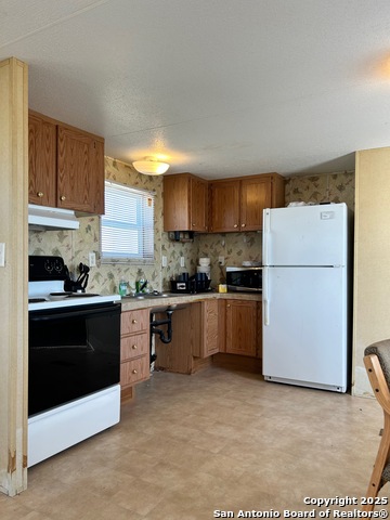 6542 County Rd 152 Property Photo 33