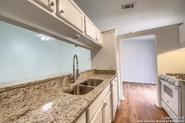 5824 Liberty Bell Property Photo 4