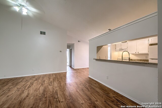 5824 Liberty Bell Property Photo 8