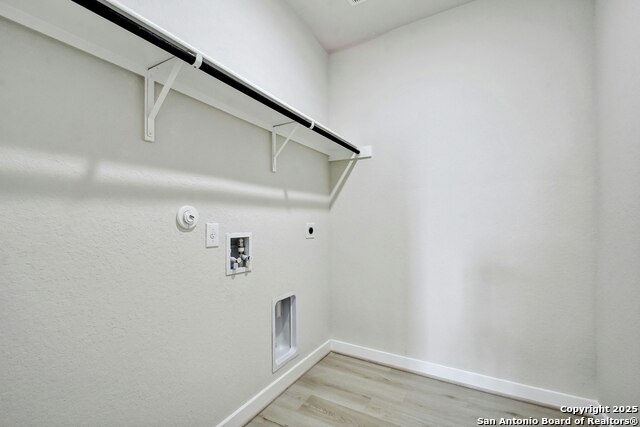 1592 Estelea Grove Property Photo 13