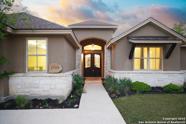 1738 River Way Property Photo