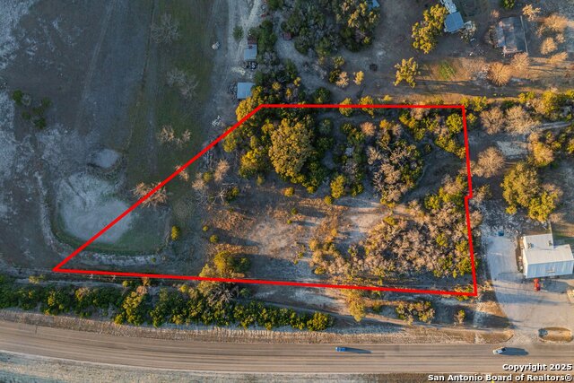 3510 Medina Hwy Property Photo 2