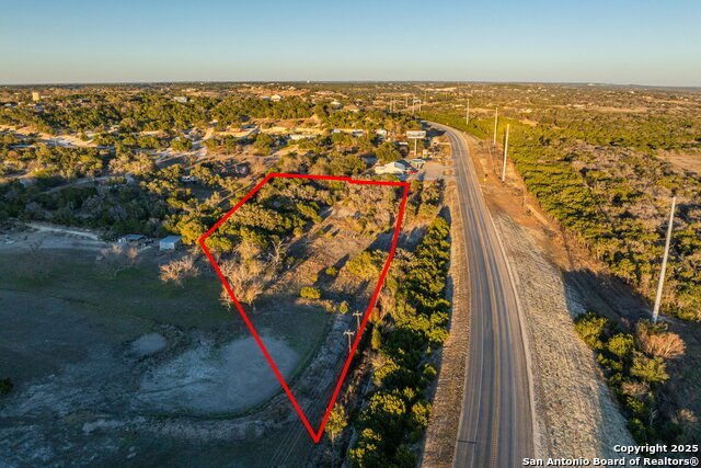 3510 Medina Hwy Property Photo 3