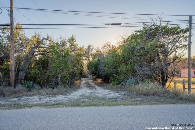 3510 Medina Hwy Property Photo 7