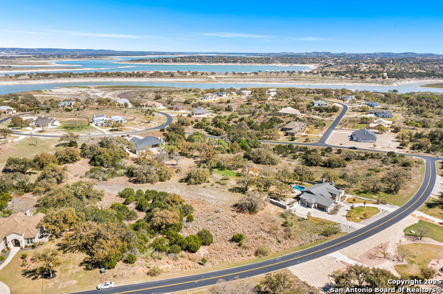 255 Puzzle Pass Property Photo