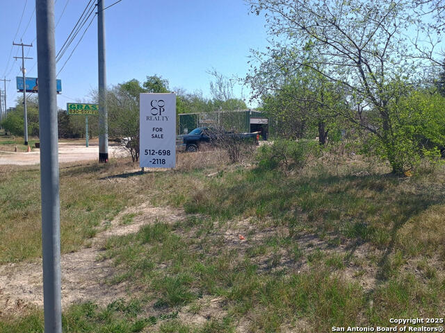 00 S Ih 35 Property Photo 1