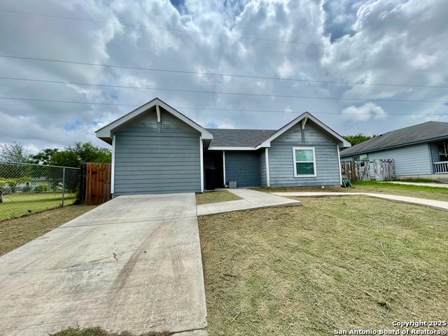11206 Highcrest Dr Property Photo