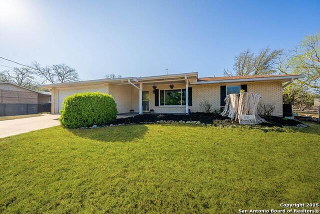 1213 Donna Kay Dr N Property Photo