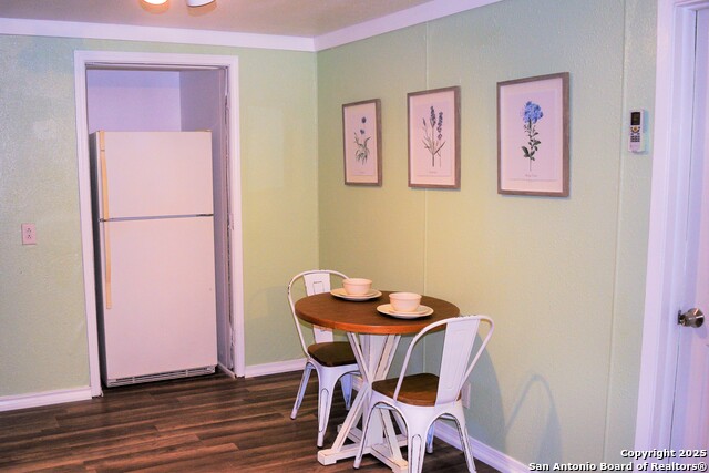 587 Overhill Property Photo 14