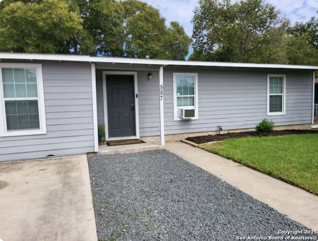 587 Overhill Property Photo 17