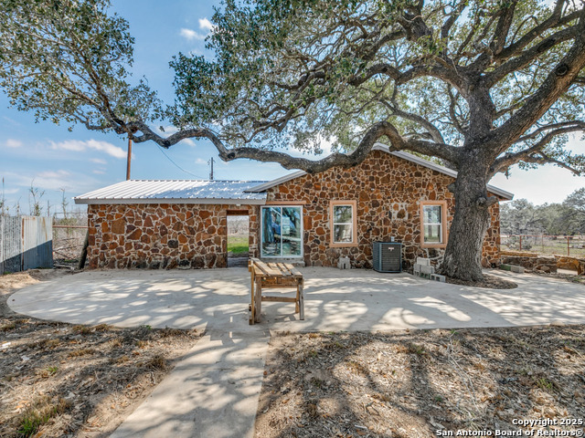 15179 N Highway 16 Tx Property Photo 1