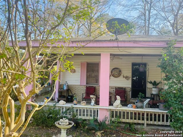 300 S Reid Property Photo 1