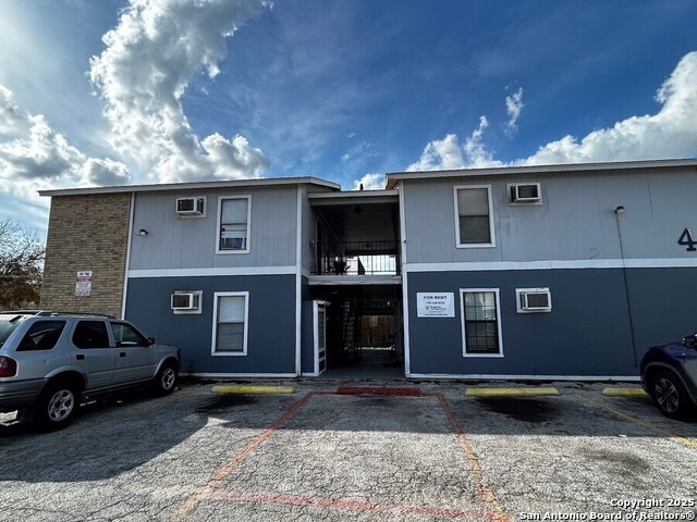 321 Verne Property Photo