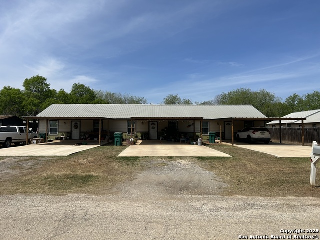 1109,1111,1113 Peach St. Property Photo 2