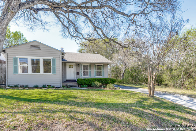 Alamo Heights Real Estate Listings Main Image