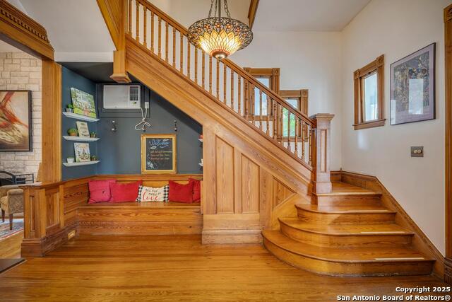 225 W Craig Property Photo 5