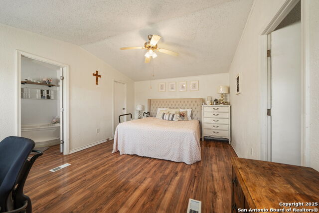 1128 Wright Property Photo 17