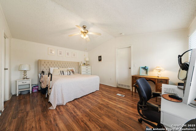 1128 Wright Property Photo 18