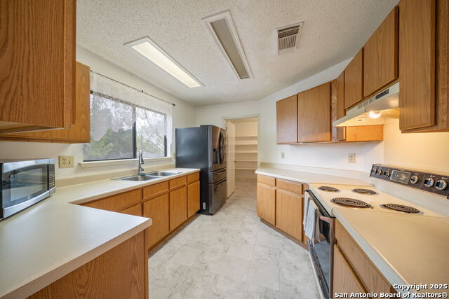 9911 Alexa Place Property Photo 10