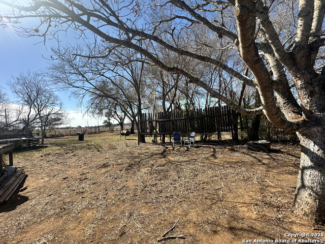 14998 Adkins Elmendorf Property Photo