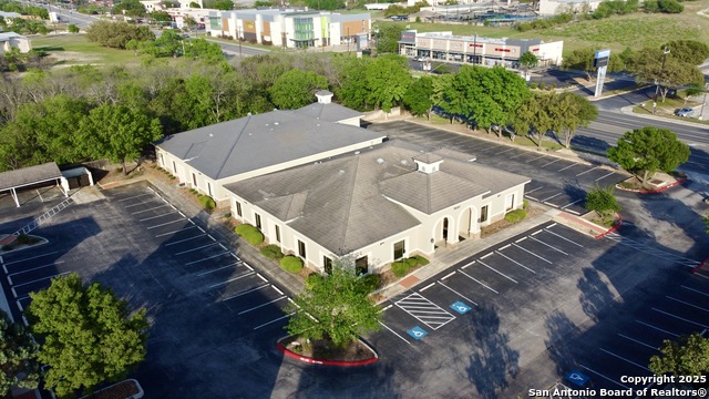 9643 Huebner Property Photo 8