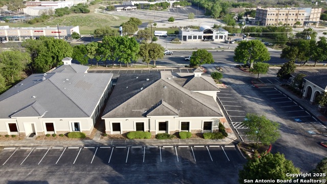 9643 Huebner Property Photo 9