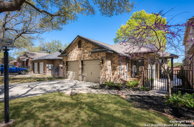 1328 Patio Dr Property Photo 1