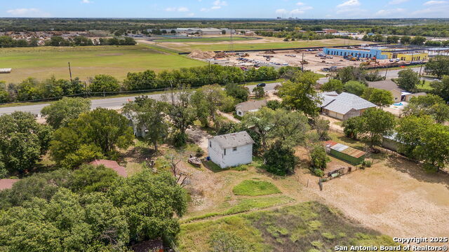 3423 S W W White Rd Property Photo 11