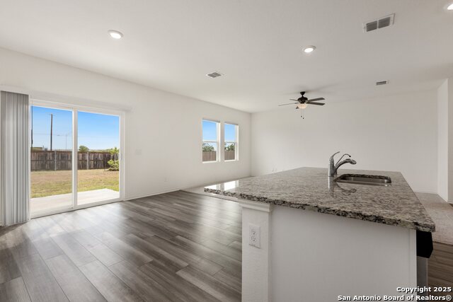 5535 Rue Girard Property Photo 1