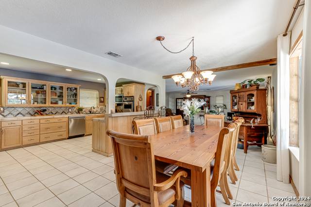 8651 Bindseil Ln Property Photo 4