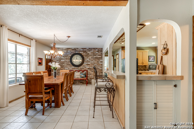 8651 Bindseil Ln Property Photo 5