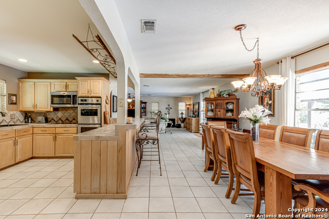 8651 Bindseil Ln Property Photo 6