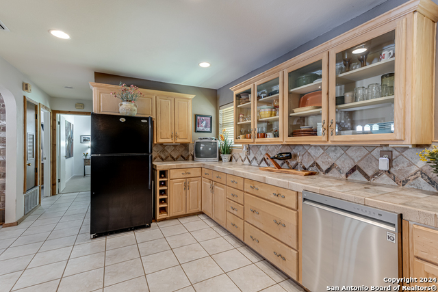 8651 Bindseil Ln Property Photo 9