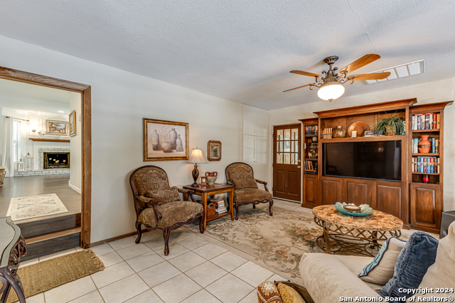 8651 Bindseil Ln Property Photo 13