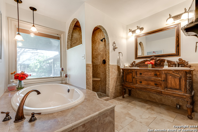 8651 Bindseil Ln Property Photo 16