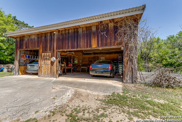 8651 Bindseil Ln Property Photo 32