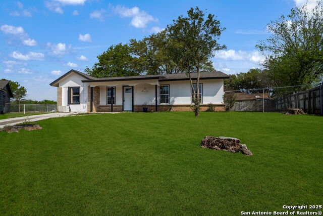 7507 Linfield Property Photo 1