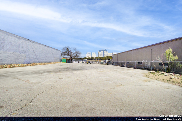 506 Portland Property Photo 5