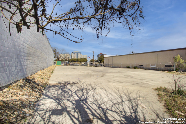 506 Portland Property Photo 7