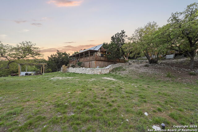 110 W Apacheria Pass Property Photo 1