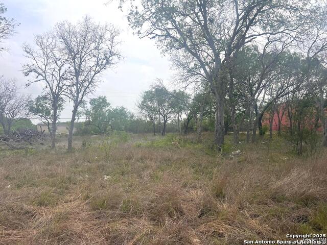 1700 E Chavaneaux Property Photo 4