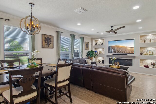 11230 Blue Feather Property Photo 4