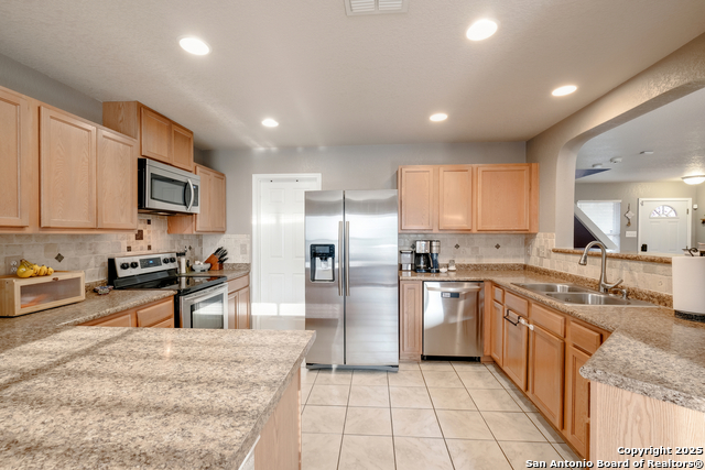 3331 Edison Crest Property Photo 1