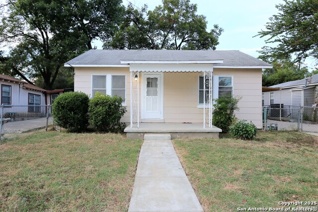 1135 Gladstone Property Photo
