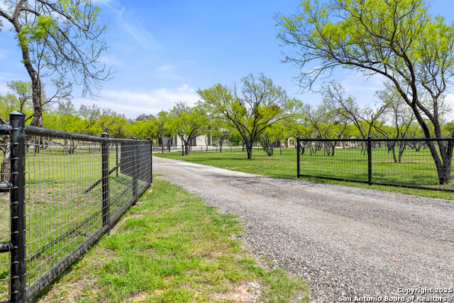 10900 Ranch Road 1323 Property Photo 7
