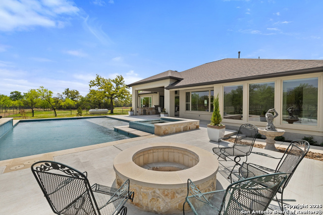 10900 Ranch Road 1323 Property Photo 49