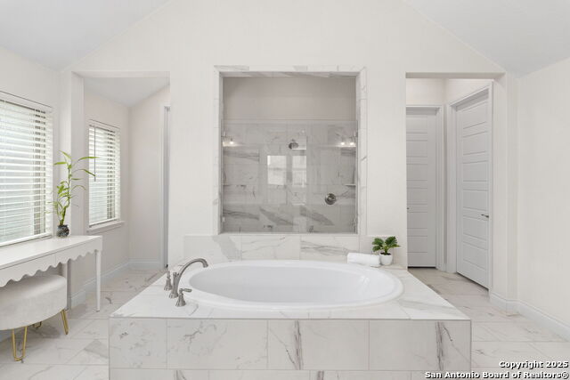 9024 Beacon Ridge Property Photo 20