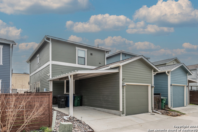 619 Burleson St Property Photo 1